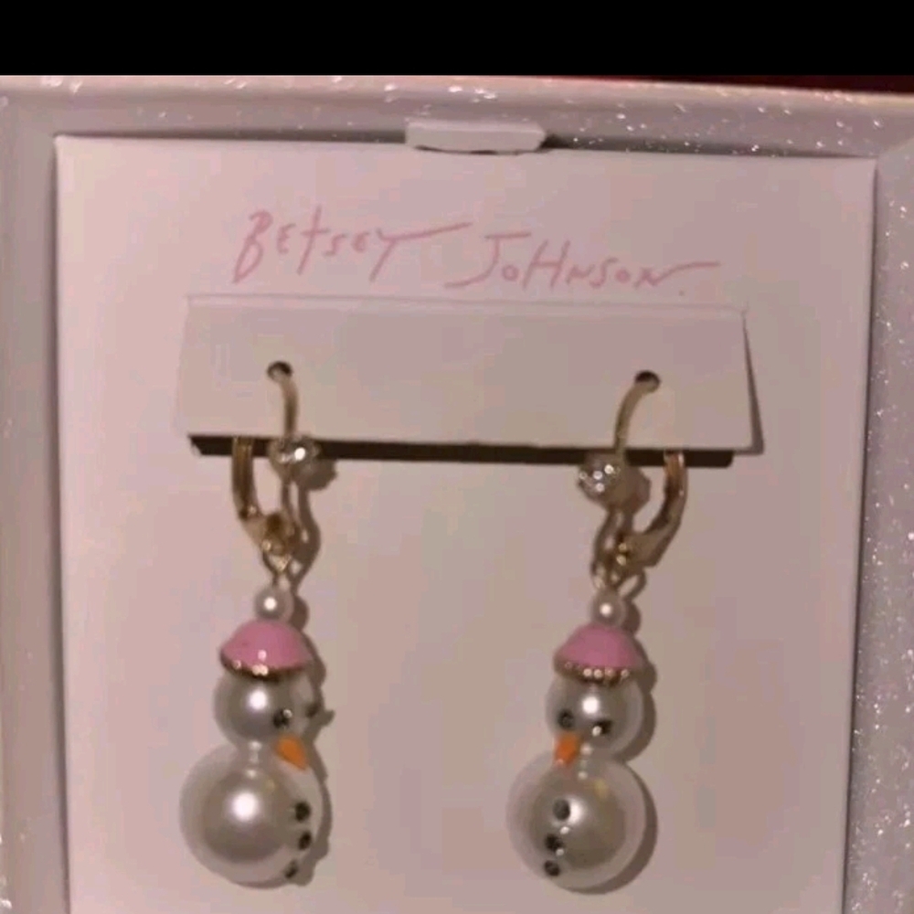 Betsey Johnson Pink Hat Pearl Snowman Earrings - Picture 2 of 5